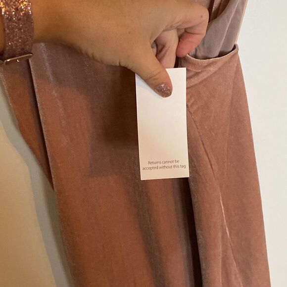 NWT- TOBI- BLUSH PINK- soft velvet spaghetti strap dress - Size Small - Picture 9 of 13